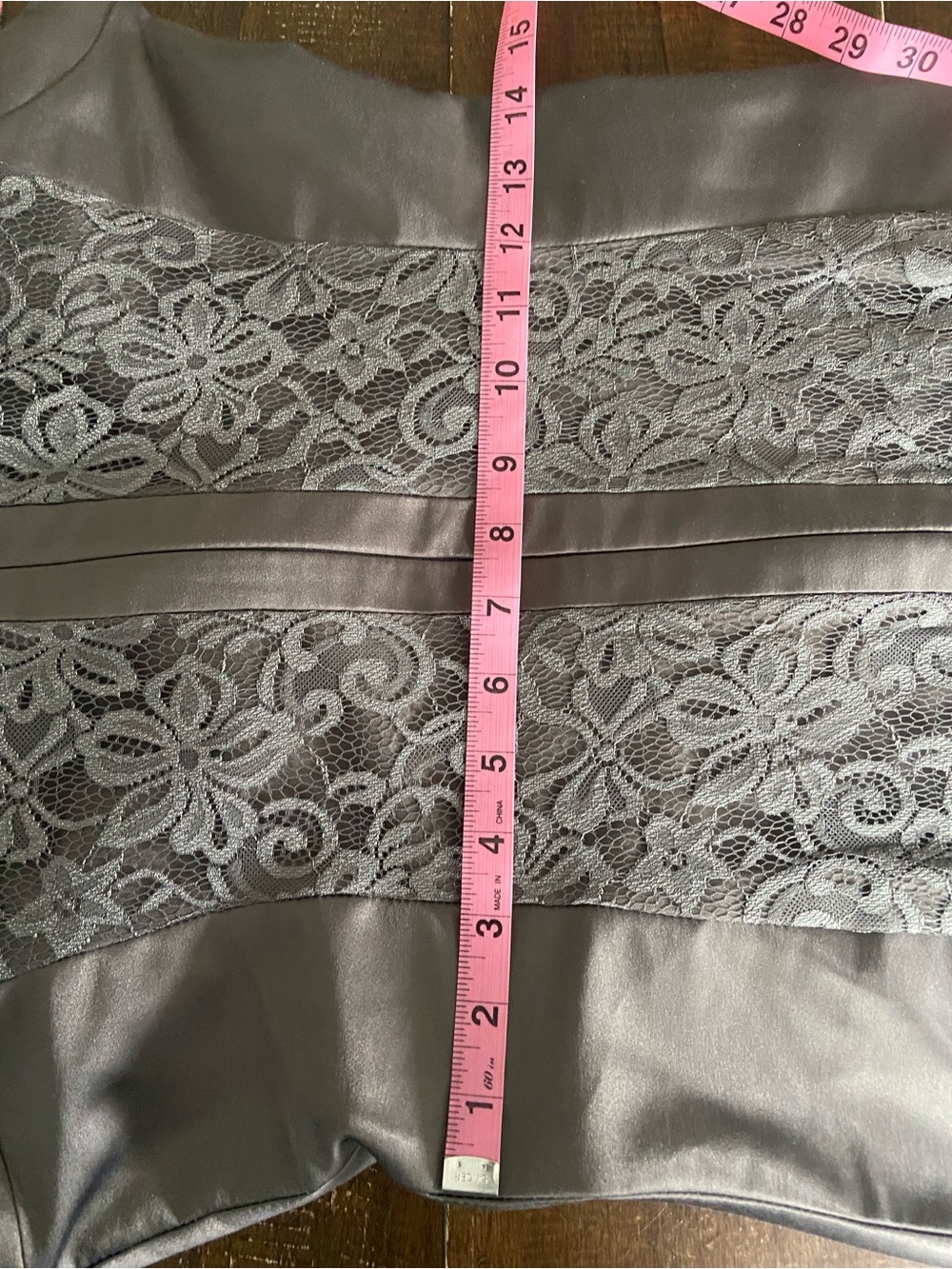 Signature by Sangria Grey Satin & Lace Panel Sheath Cocktail Dress NWOT size 8 - Picture 11 of 15